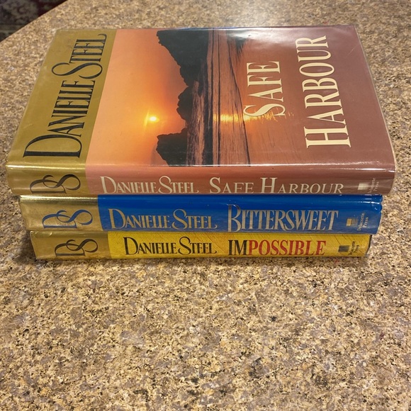 3 Danielle Steel Hardcover Books Bittersweet Safe Harbour & Impossible - Picture 8 of 17